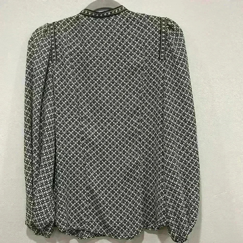Max Studio balloon Long Sleeve Patterned Office Blouse Shirt size medium - Picture 4 of 6
